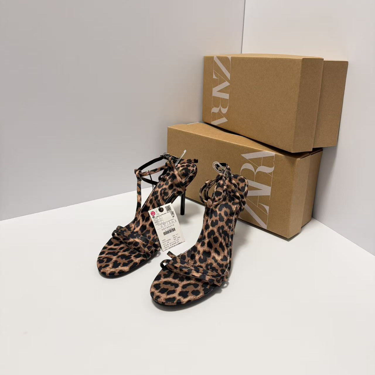 ZA2025 New Product: Gold High Heels, One Straw Style, Fine Heels, Open toed Women's Shoes, Leopard Print High Heels, Fashion Women