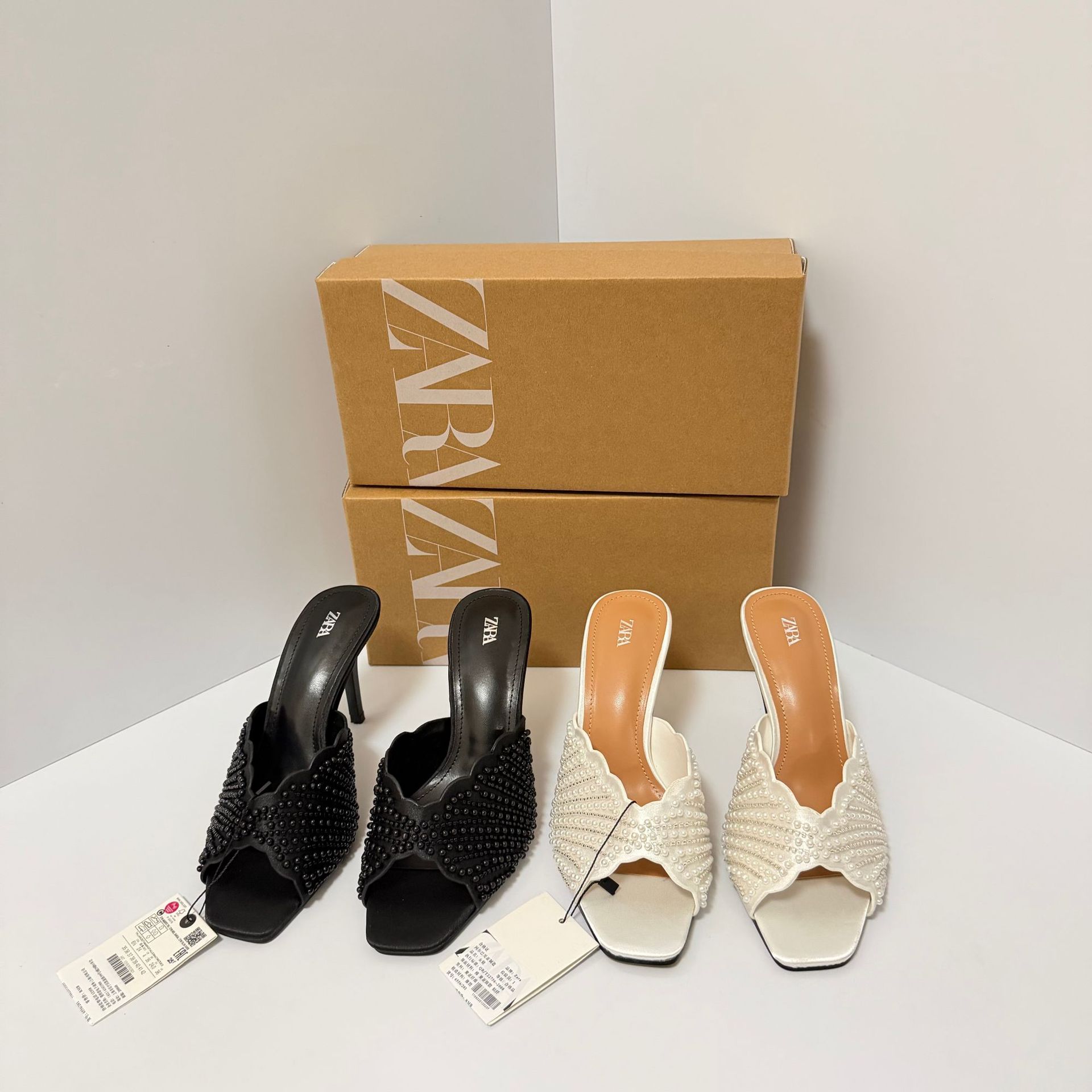 ZA stock 2026 new one-piece women's shoes with rhinestones, butterfly knots, embroidered beads, fashionable and versatile European and American women's slippers