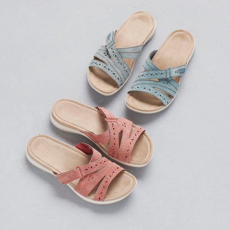 Slippers for women, summer outdoor wear, beach leisure sandals, 2023 new flat shoes, children's European and American 4243 plus size women's shoes