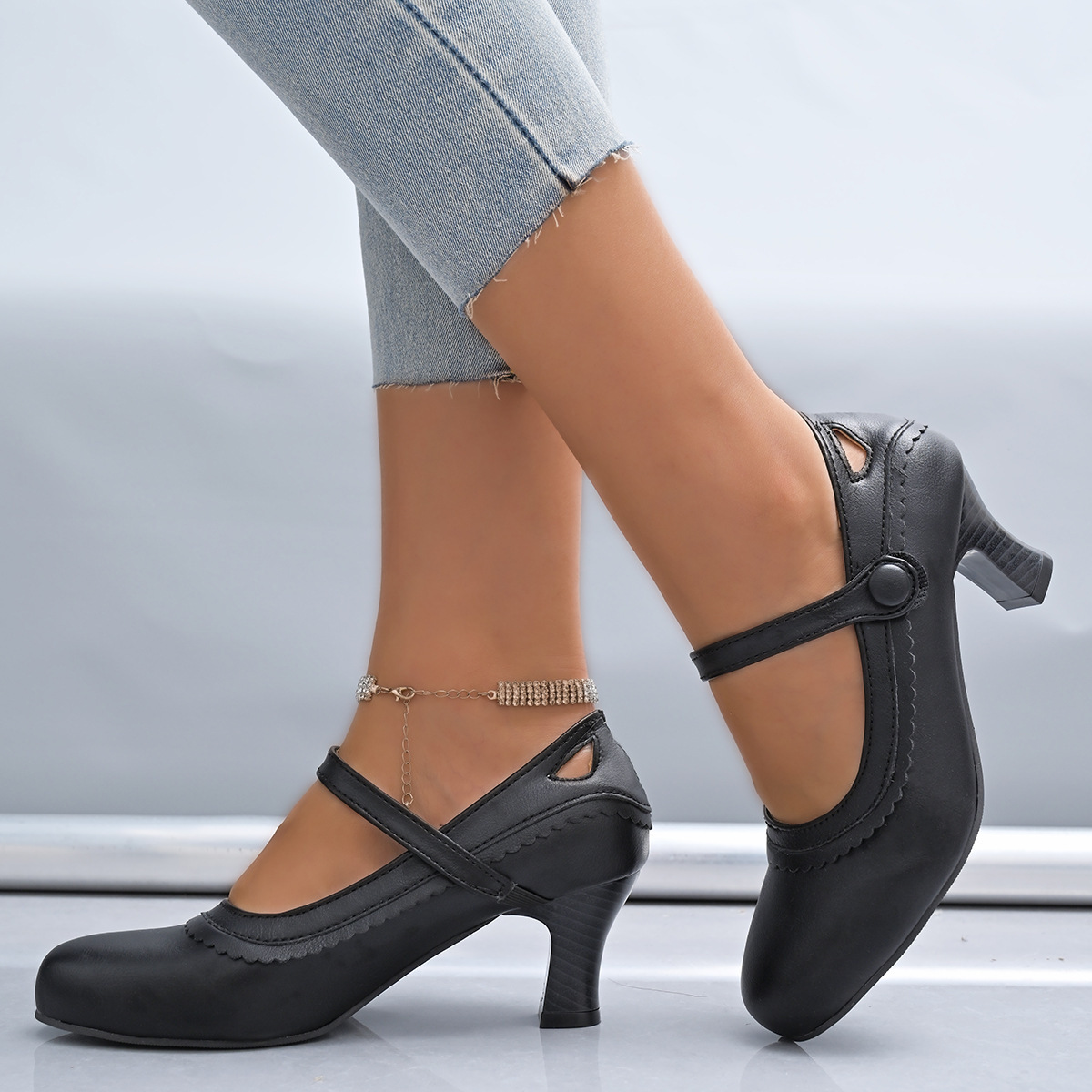 Oversized Cross border High Heels for Women 2025 Retro Round Head One Button Single Shoes for Women Thick Heels Mary Jane Women's Shoes Oversized Cross border High Heels for Women 2025 Retro Round Head One Button Single Shoes for Women Thick Heels Mary Jane Women's Shoes