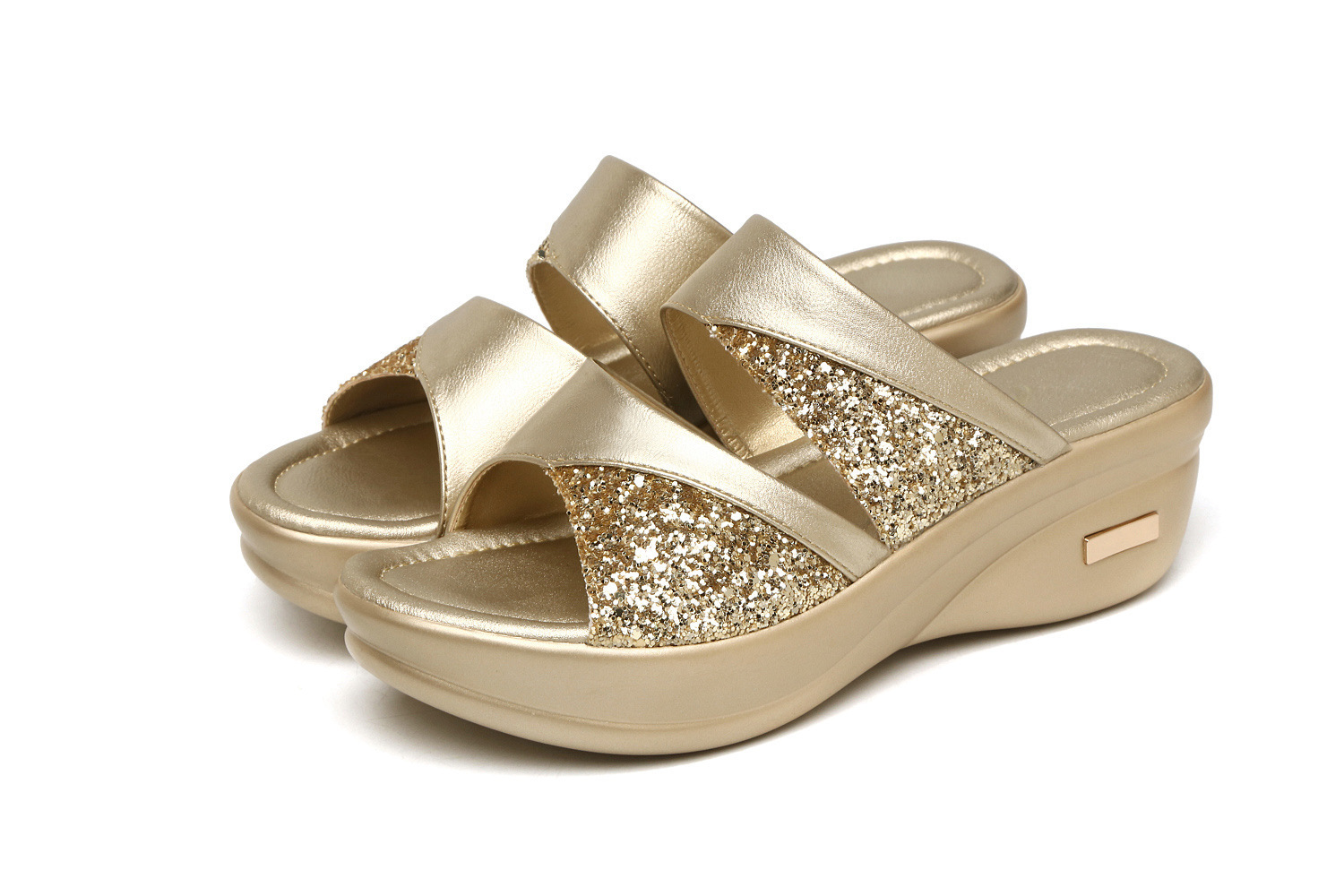 Cool slippers for women in summer, fashionable 2022 new style, thick soled sponge cake slope, easy to match with women, fish mouth glitter slippers for women Cool slippers for women in summer, fashionable 2022 new style, thick soled sponge cake slope, easy to match with women, fish mouth glitter slippers for women