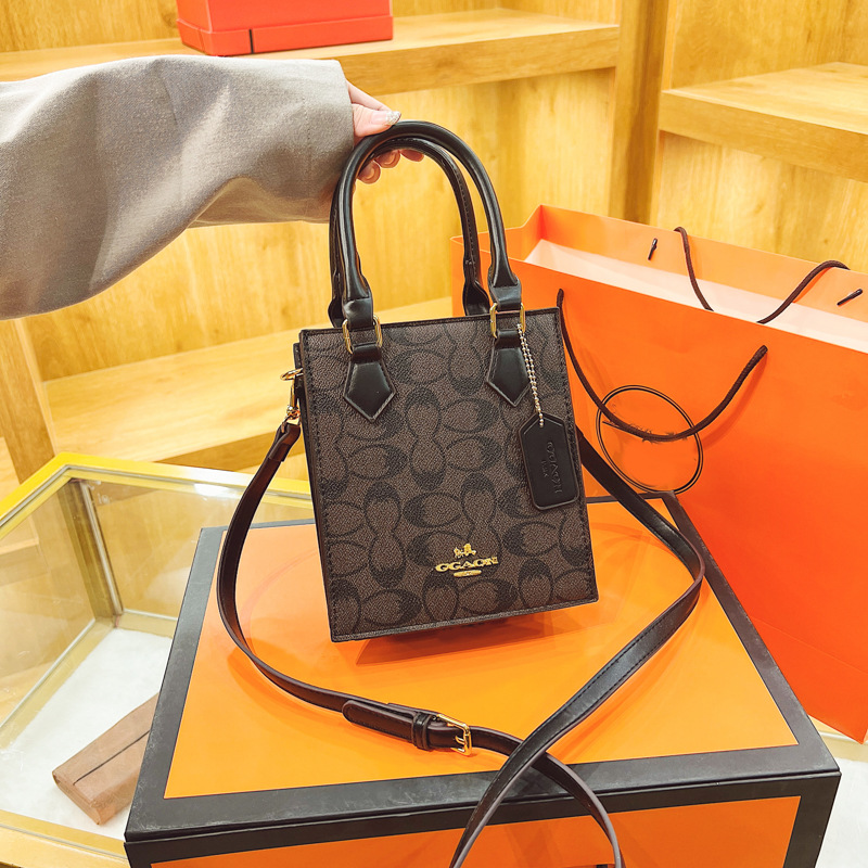 2026 vertical version music sheet bag, high-end feeling, travel shopping, one shoulder crossbody bag, versatile, fashionable and personalized small tote bag