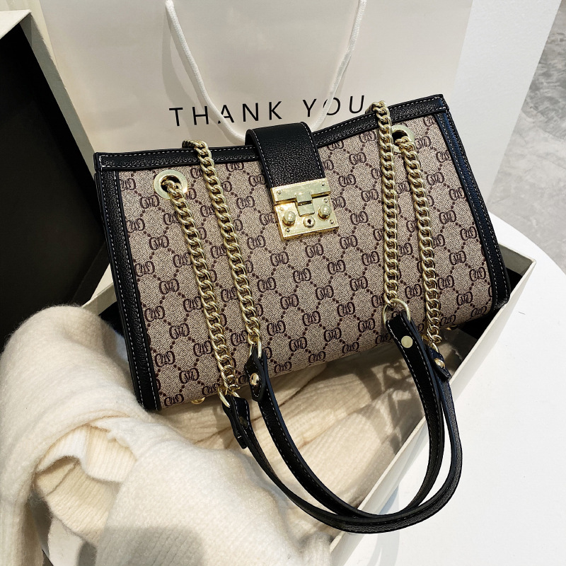 High end tote bag 2026 new large capacity fashionable chain handbag versatile temperament single shoulder diagonal cross women's bag