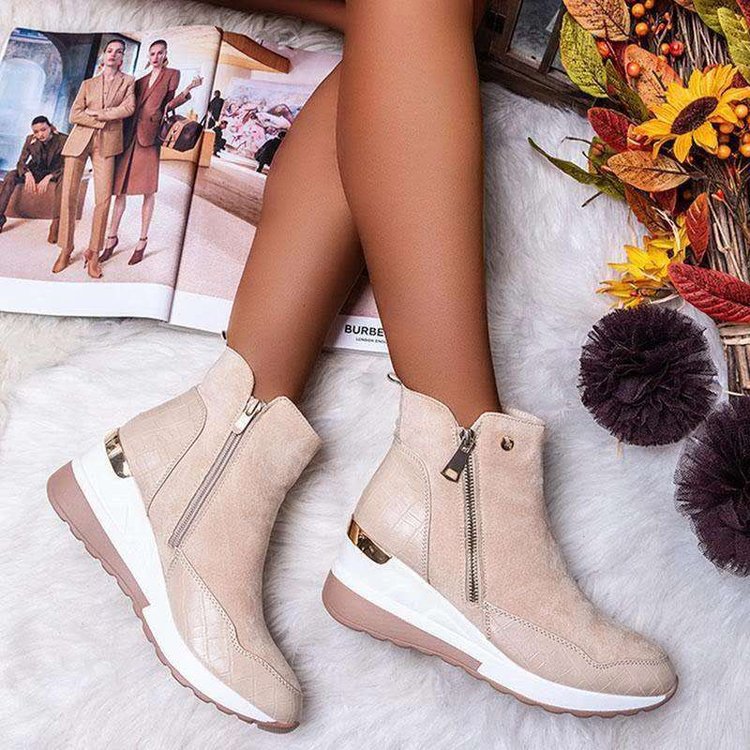 2024 Winter New Amazon Wish Cross border Foreign Trade Large Size Thick Bottom Round Head and Velvet Short Boots for Women in Stock