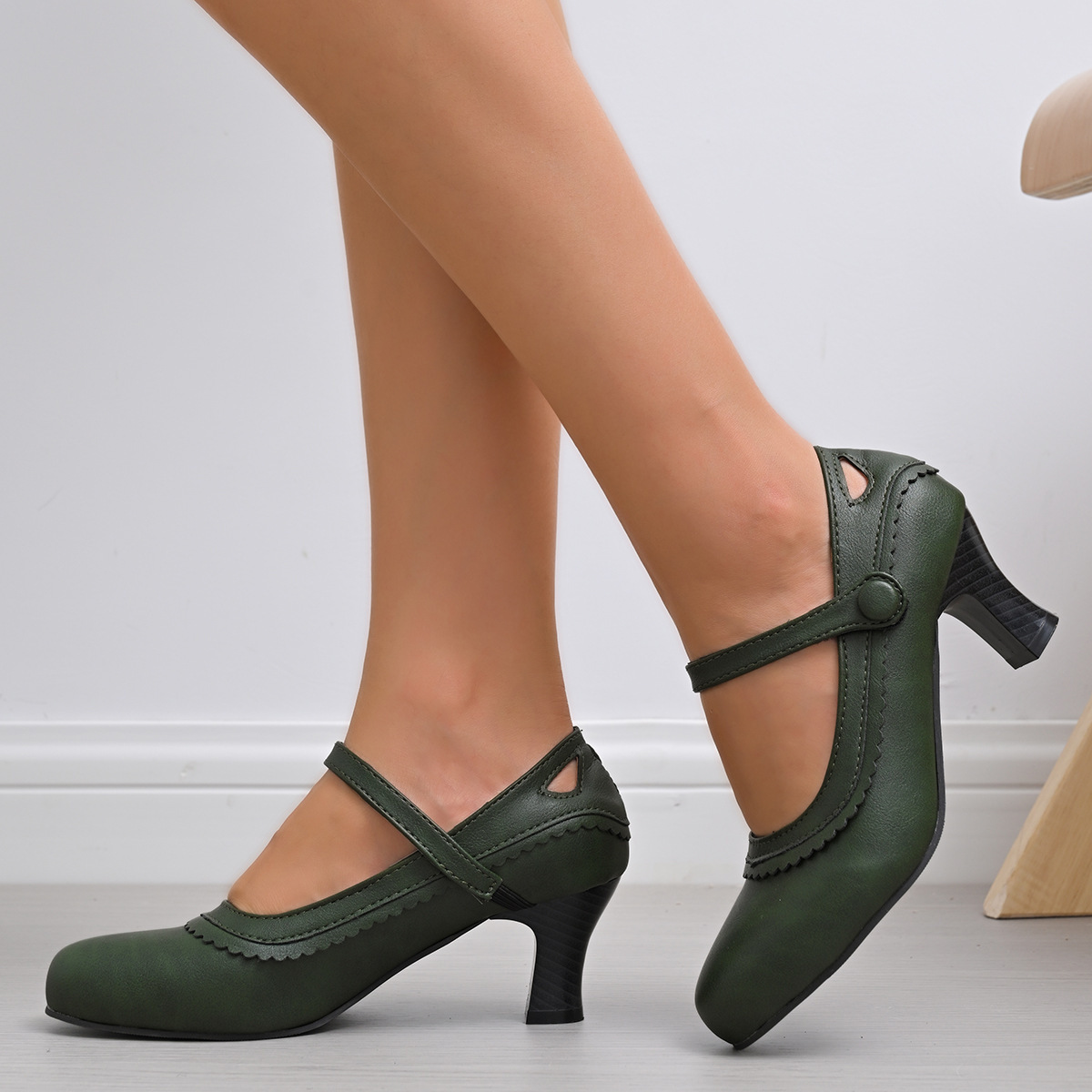 Oversized Cross border High Heels for Women 2025 Retro Round Head One Button Single Shoes for Women Thick Heels Mary Jane Women's Shoes Oversized Cross border High Heels for Women 2025 Retro Round Head One Button Single Shoes for Women Thick Heels Mary Jane Women's Shoes