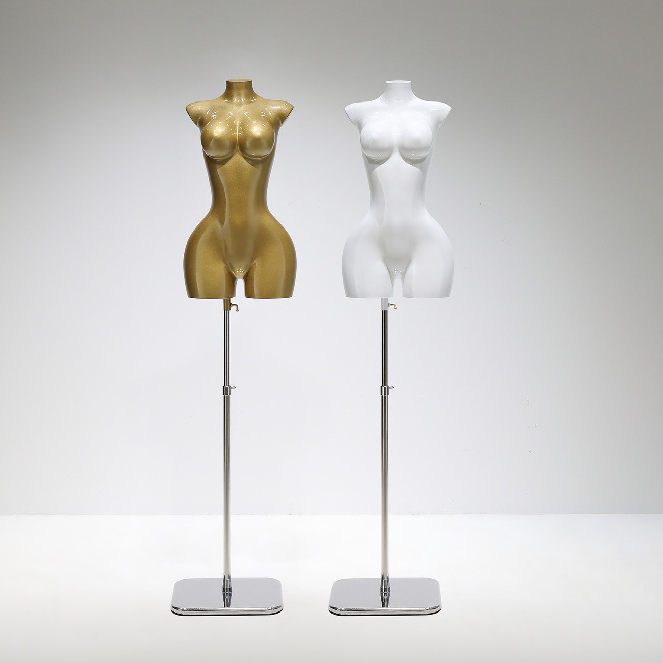 BBL's new gold plus size, big buttocks model women's clothing display rack, big chest dummy, European, American, and African clothing store model