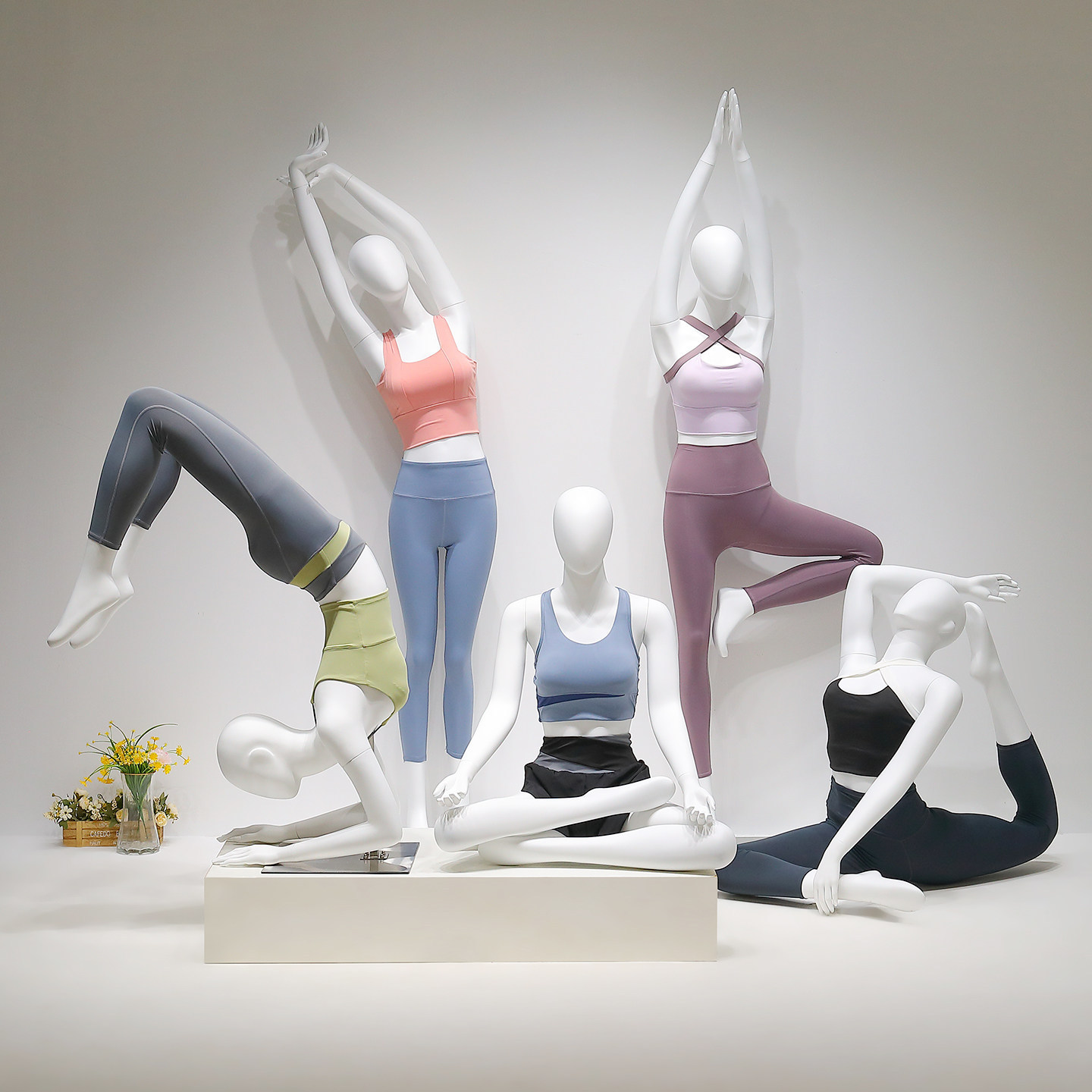Yoga model props, female mannequin, full body underwear, women's clothing store, Pilates sports model display stand