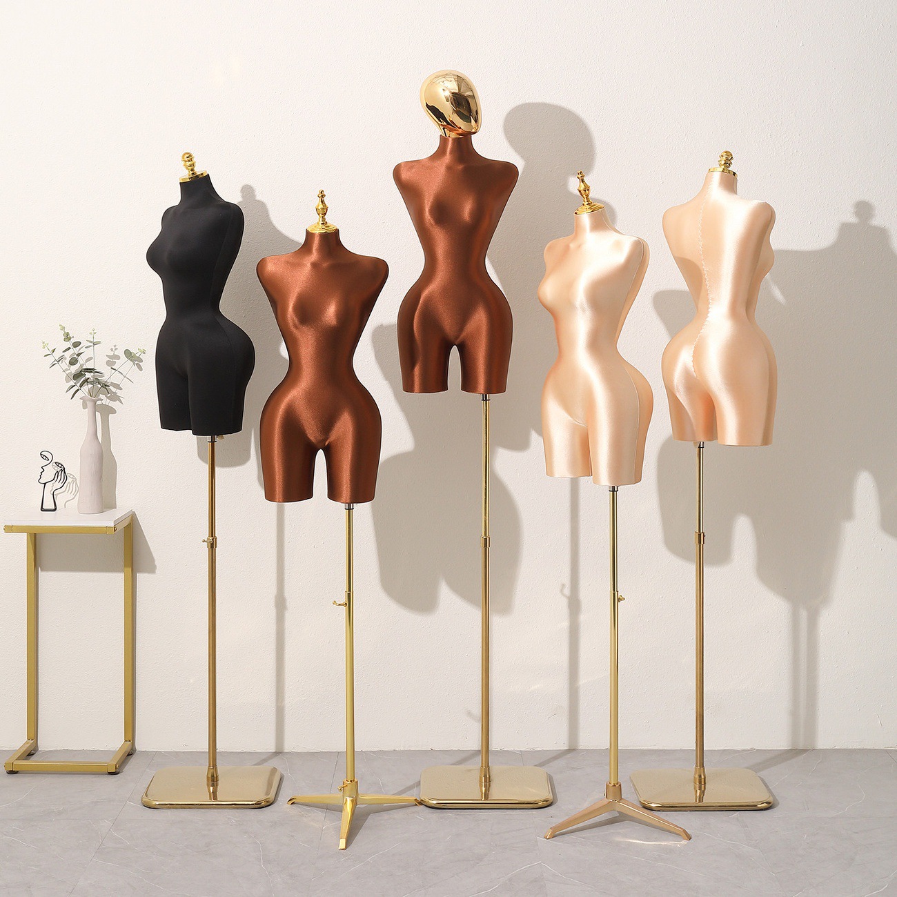 Women's clothing store silk plus size model women's clothing half body mannequin platform clothing store fat buttocks and thin waist model display rack full body
