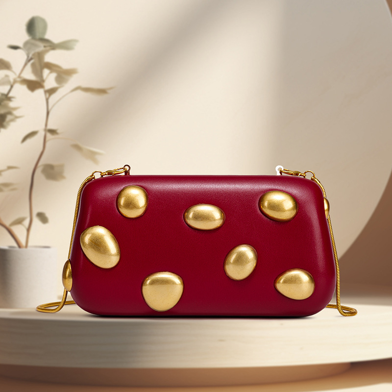 2025 cross-border new niche hand-held dinner bag, European and American fashion chain single shoulder crossbody bag, design sense box bag