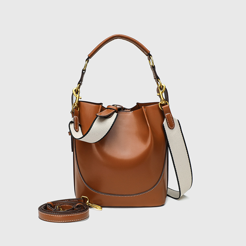 Z Family Cross border Women's Bag 2024 New Large Capacity Wide Shoulder Strap Single Shoulder Handbag Bundle Handheld Crossbody Bucket Bag