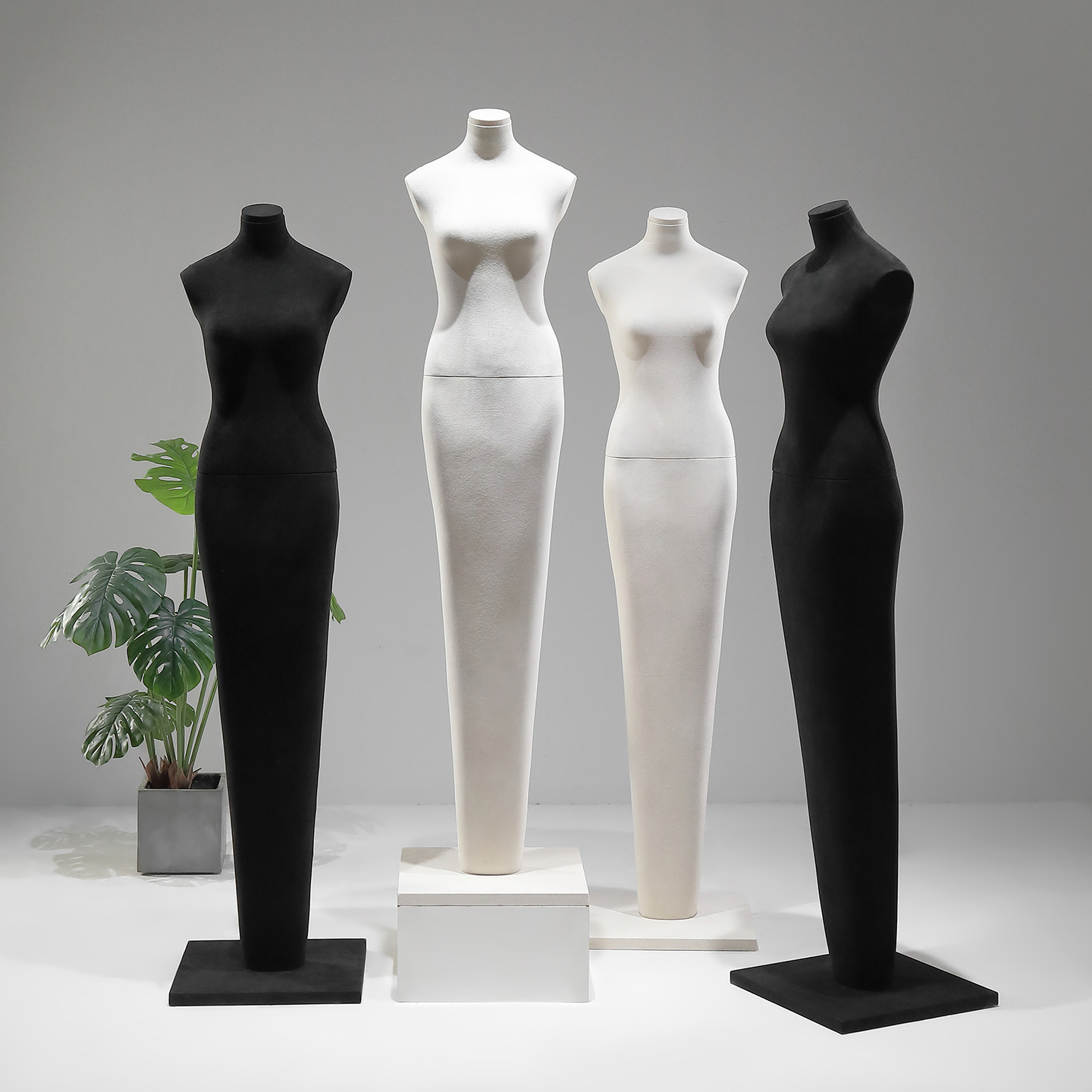 High end clothing store model props, qipao wedding dress special display rack, women's clothing showcase simulation platform model