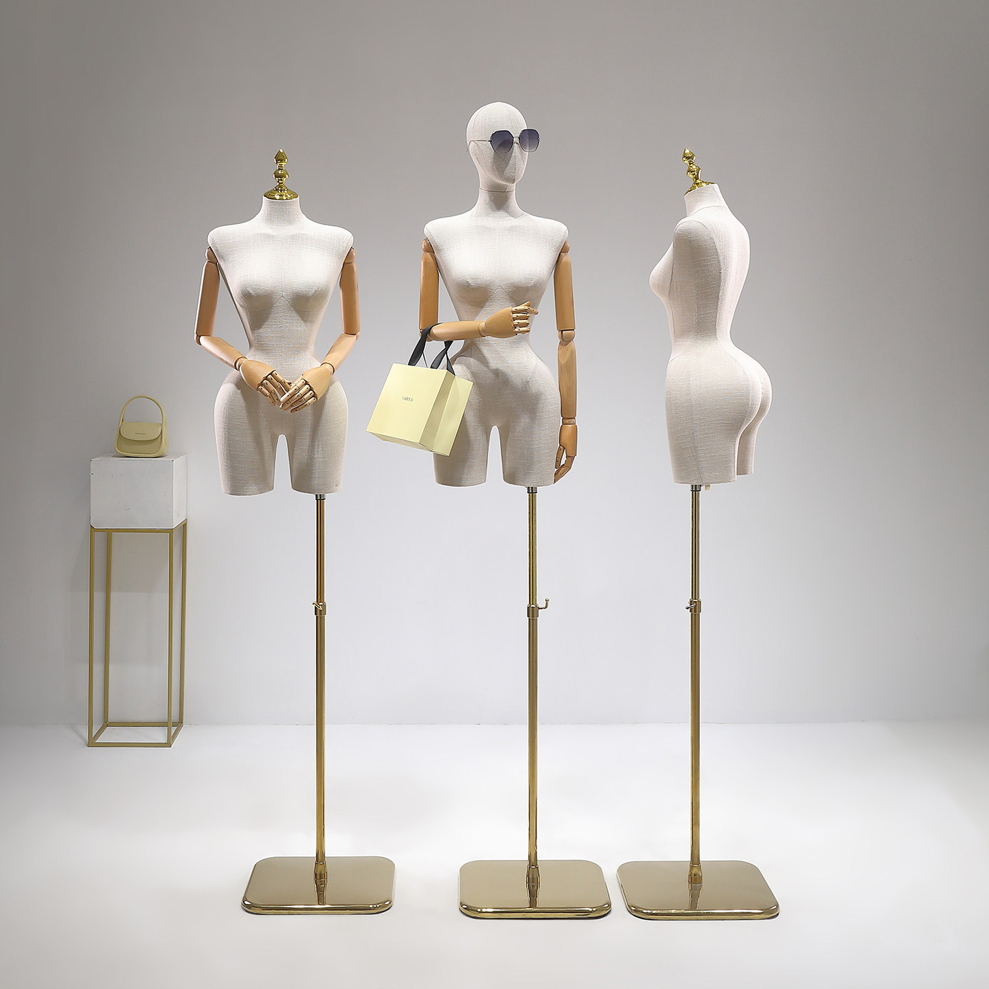 New large-sized model props, female half body bamboo and linen model stand, clothing store dedicated mannequin platform, women's clothing display