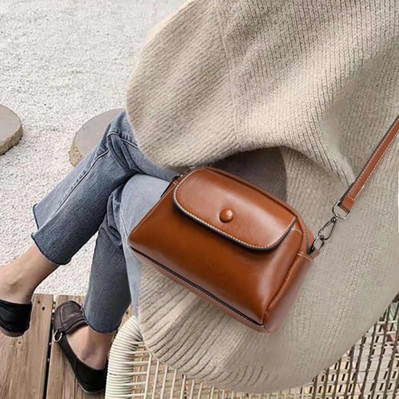 Wholesale bags for women in foreign trade, 2025 summer simple shoulder bag, mini cowhide crossbody bag, versatile hair collection