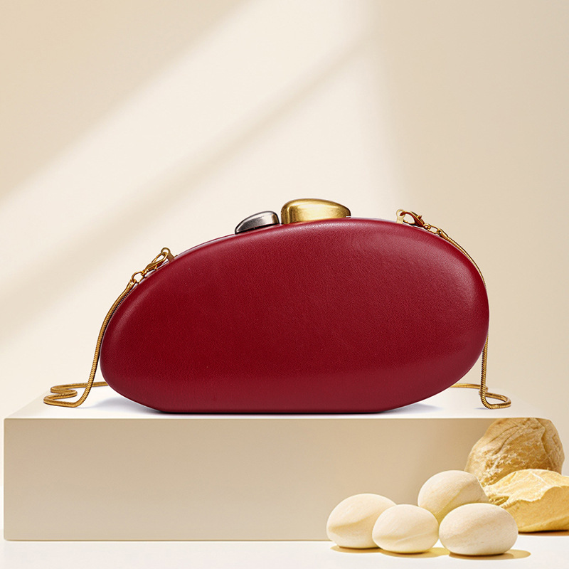 Small niche design retro fashion metal handbag new personalized socialite dinner women's bag party casual shoulder bag