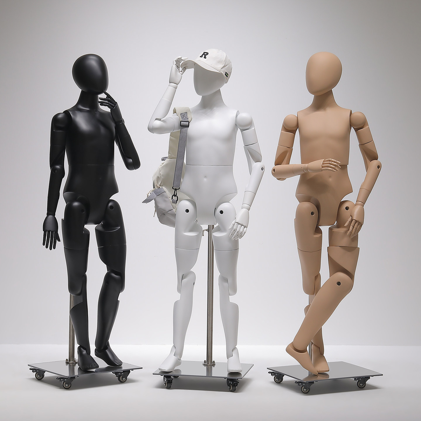Children's robot model props, mannequins with movable joints, AI men's and women's clothing display racks, human body models
