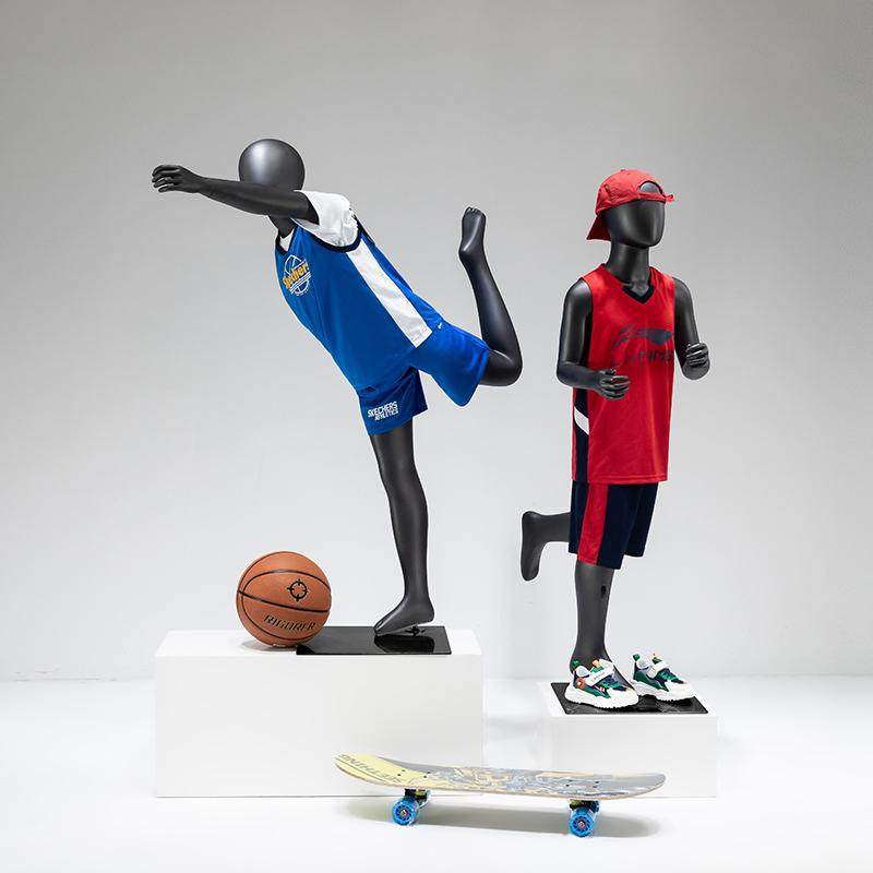Children's sports models, props, dolls, running, fake bodies, clothing stores, children's clothing models, display racks, full body teenagers