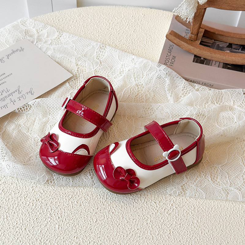 Girls' Little Leather Shoes 2025 Spring and Autumn New Style Children's Fashion Korean Edition Princess Shoes Children's 4-6-10 Year Old Soft Leather Single Shoes Girls' Little Leather Shoes 2025 Spring and Autumn New Style Children's Fashion Korean Edition Princess Shoes Children's 4-6-10 Year Old Soft Leather Single Shoes