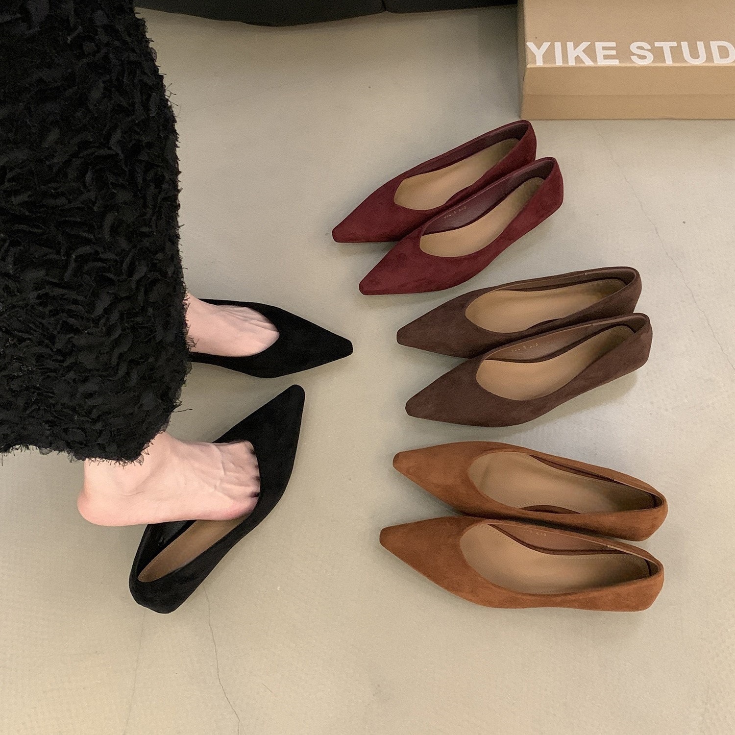 Retro low heel pointed shallow mouth single shoe women's shoes 2025 new spring and autumn suede temperament one foot commuting shoes