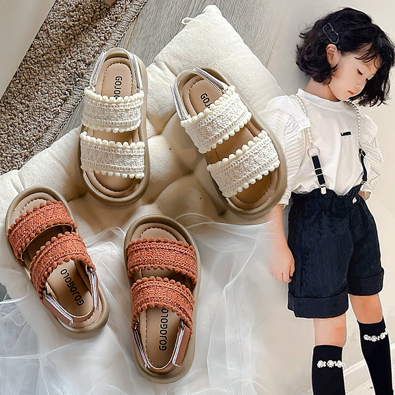 Girls' Sandals 2026 Summer New Ethnic Style Sandals Fashion Casual Soft Bottom Children's and Students' Retro Beach Shoes
