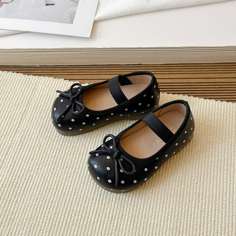 Girls' polka dot leather shoes 2026 spring new style children's Mary Jane shoes versatile shallow mouth single shoes for baby girls princess shoes Girls' polka dot leather shoes 2026 spring new style children's Mary Jane shoes versatile shallow mouth single shoes for baby girls princess shoes