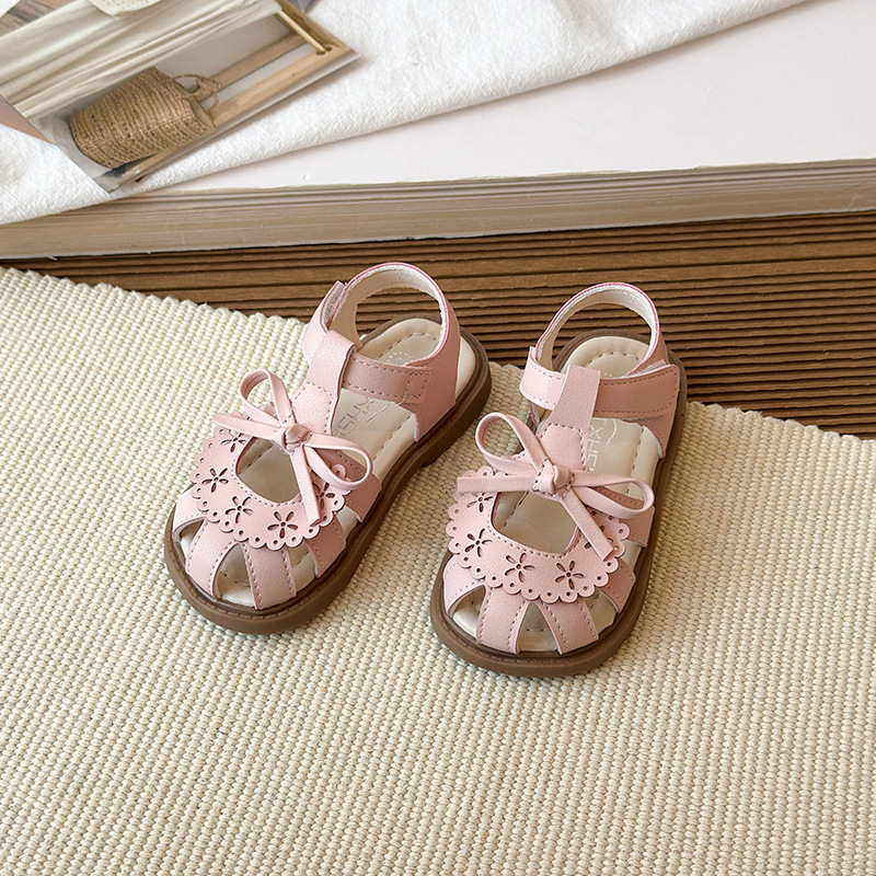 Girls' Sandals 2026 Summer New Style Non slip Breathable Beach Shoes for Children, Soft soled Baotou Beach Sandals for Babies Girls' Sandals 2026 Summer New Style Non slip Breathable Beach Shoes for Children, Soft soled Baotou Beach Sandals for Babies