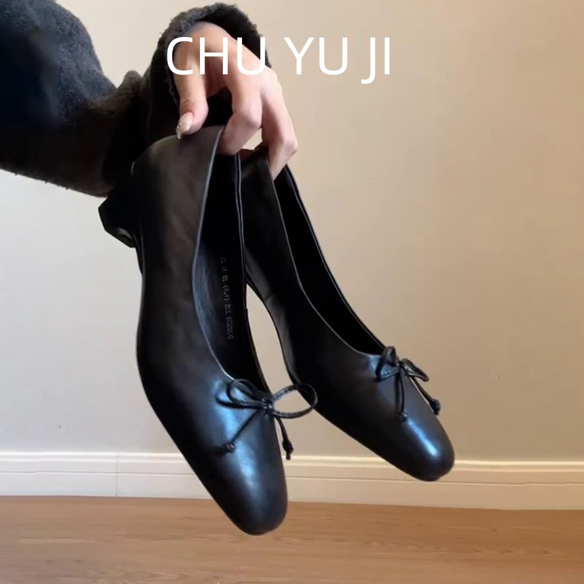 First Encounter Season Bow Coarse Heel Daily Casual Single Shoes Commuting French Simple Elegant Retro Small Leather Shoes