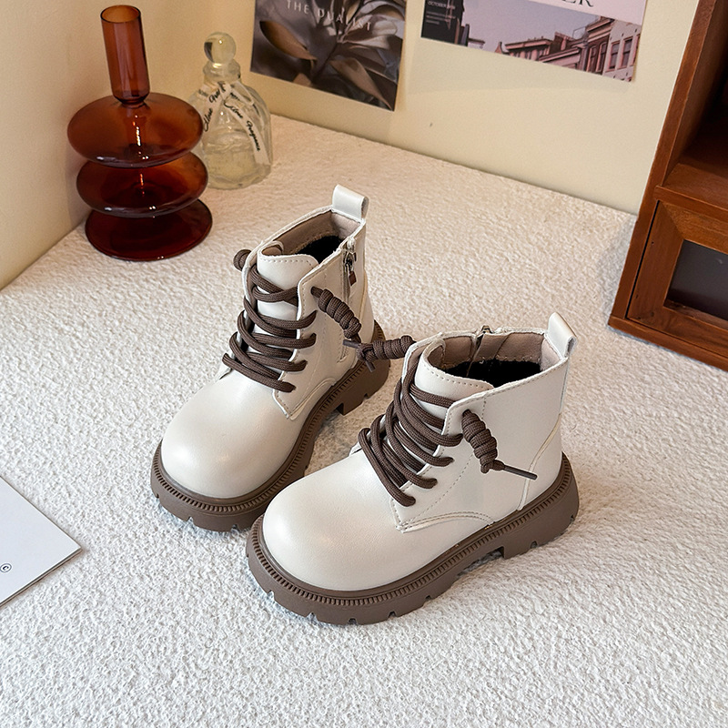 Girls' Martin boots, 2026 autumn and winter new item, fashionable embroidered princess boots for little girls, baby soft soled children's short boots Girls' Martin boots, 2026 autumn and winter new item, fashionable embroidered princess boots for little girls, baby soft soled children's short boots