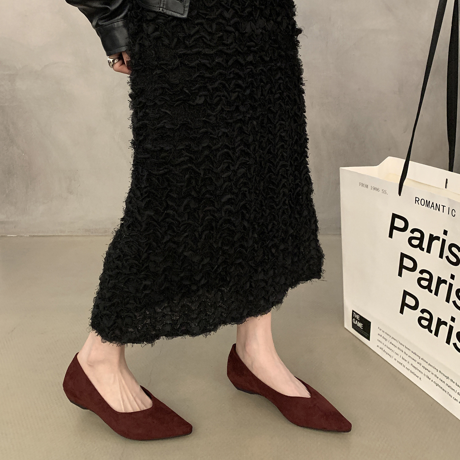 Retro low heel pointed shallow mouth single shoe women's shoes 2025 new spring and autumn suede temperament one foot commuting shoes Retro low heel pointed shallow mouth single shoe women's shoes 2025 new spring and autumn suede temperament one foot commuting shoes
