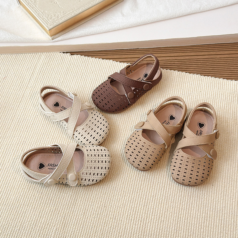 French Mary Jane Sandals with Hollow Mesh Weaving Coarse Heel Summer 2026 New Style Matching Skirt Beach Children's Sandals