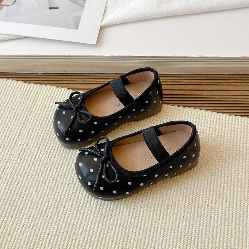 Girls' polka dot leather shoes 2026 spring new style children's Mary Jane shoes versatile shallow mouth single shoes for baby girls princess shoes Girls' polka dot leather shoes 2026 spring new style children's Mary Jane shoes versatile shallow mouth single shoes for baby girls princess shoes