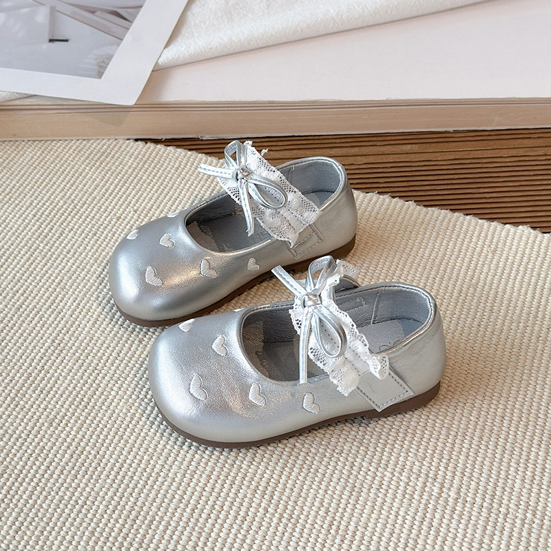 Children's small leather shoes 2026 Spring and Autumn new style girls' lace lace single shoes baby soft sole anti slip fashionable princess shoes Children's small leather shoes 2026 Spring and Autumn new style girls' lace lace single shoes baby soft sole anti slip fashionable princess shoes