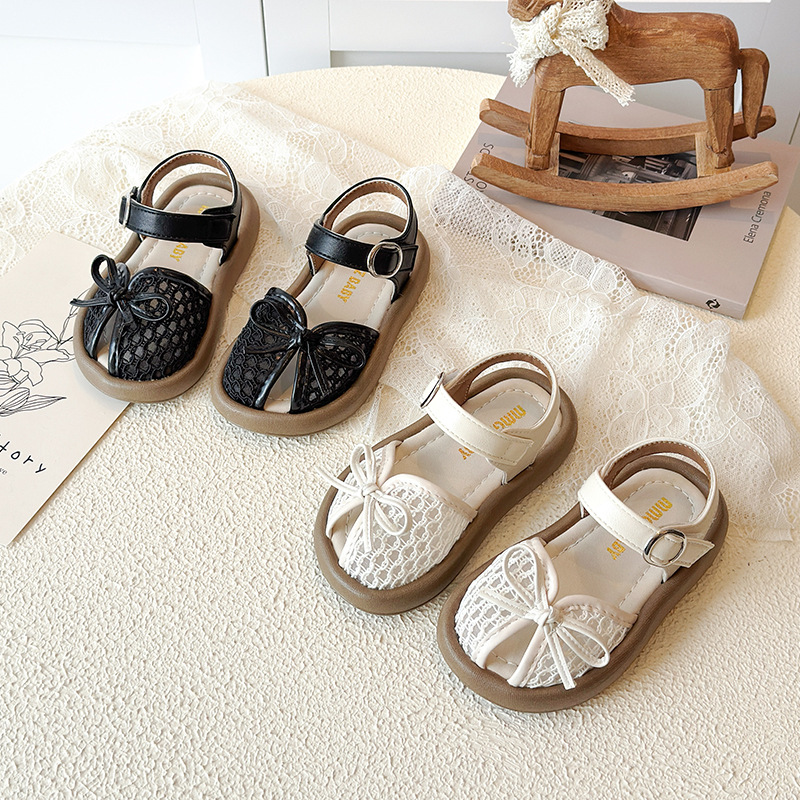 Girls' Sandals 2026 Summer New Children's Hollow Weaving Shoes Soft soled Baby Girls' Beach Shoes Little Children's Princess Shoes