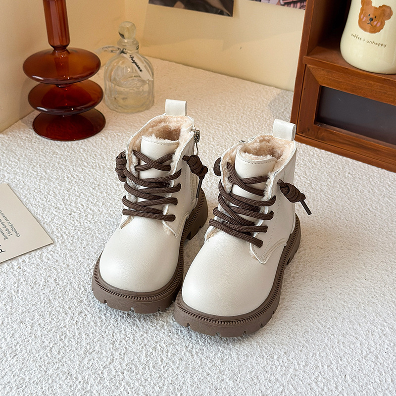 Girls' Martin boots, 2026 autumn and winter new item, fashionable embroidered princess boots for little girls, baby soft soled children's short boots Girls' Martin boots, 2026 autumn and winter new item, fashionable embroidered princess boots for little girls, baby soft soled children's short boots