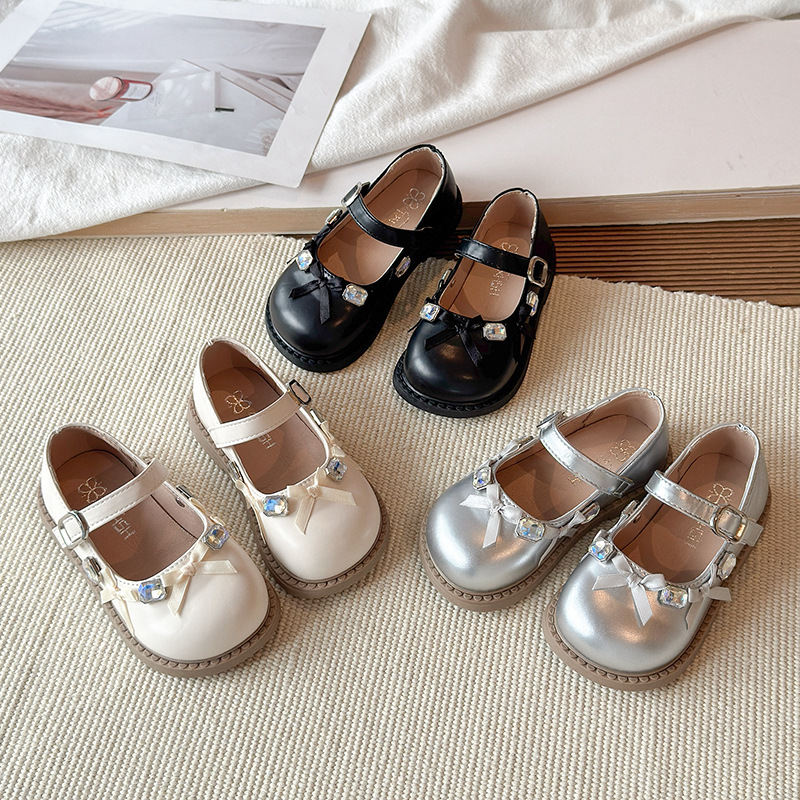 Girls' leather shoes 2026 Spring and Autumn new style evening and evening style flat bottomed exterior Mary Jane shoes medium and large children's soft sole comfortable single shoe