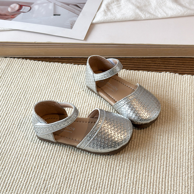 Girls' Sandals 2026 Spring New Retro Knitted Mary Jane Princess Sandals Girls' Soft Bottom Comfortable Casual Sandals Girls' Sandals 2026 Spring New Retro Knitted Mary Jane Princess Sandals Girls' Soft Bottom Comfortable Casual Sandals