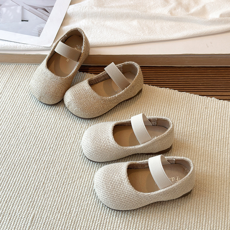Weaving one foot kick 2026, wearing thick and breathable retro toe half slippers, girls' cool trawl face, summer sole, new single shoes