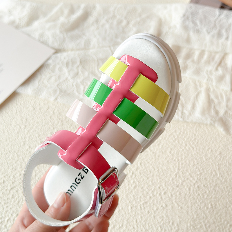 Cross border girls' sandals 2026 summer new color thick heel slippers fashionable temperament beach outdoor casual sandals Cross border girls' sandals 2026 summer new color thick heel slippers fashionable temperament beach outdoor casual sandals