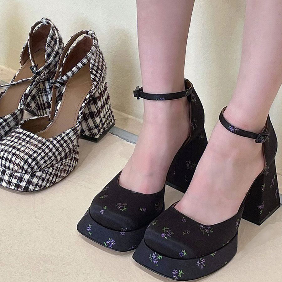 Yu Shuxin's same white high heels, thick heels, small stature, vintage shoes, waterproof platform, Mary Jane shoes
