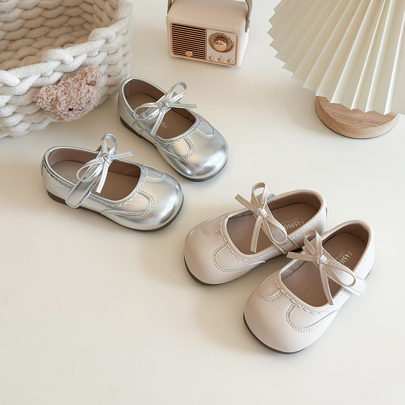 Girls' leather shoes 2026 Spring and Autumn new item for baby girls, Korean version fashionable casual princess shoes, children's soft soled comfortable single shoes