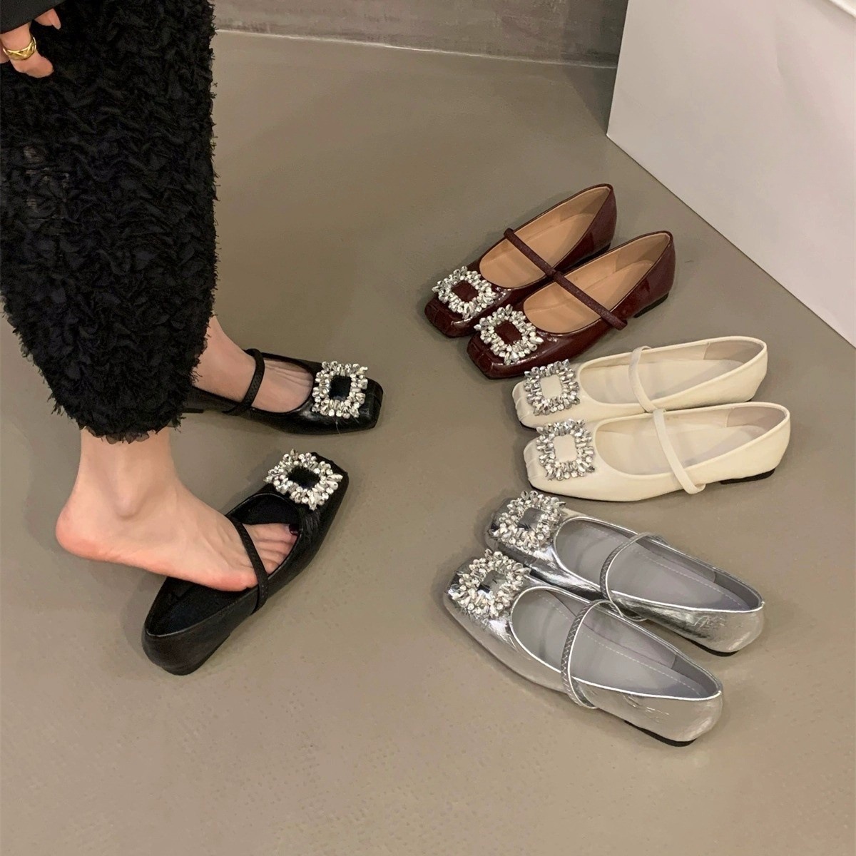 Flat bottomed French silver Mary Jane single shoe women's shoes 2025 new spring and autumn season square toe rhinestone red evening shoes