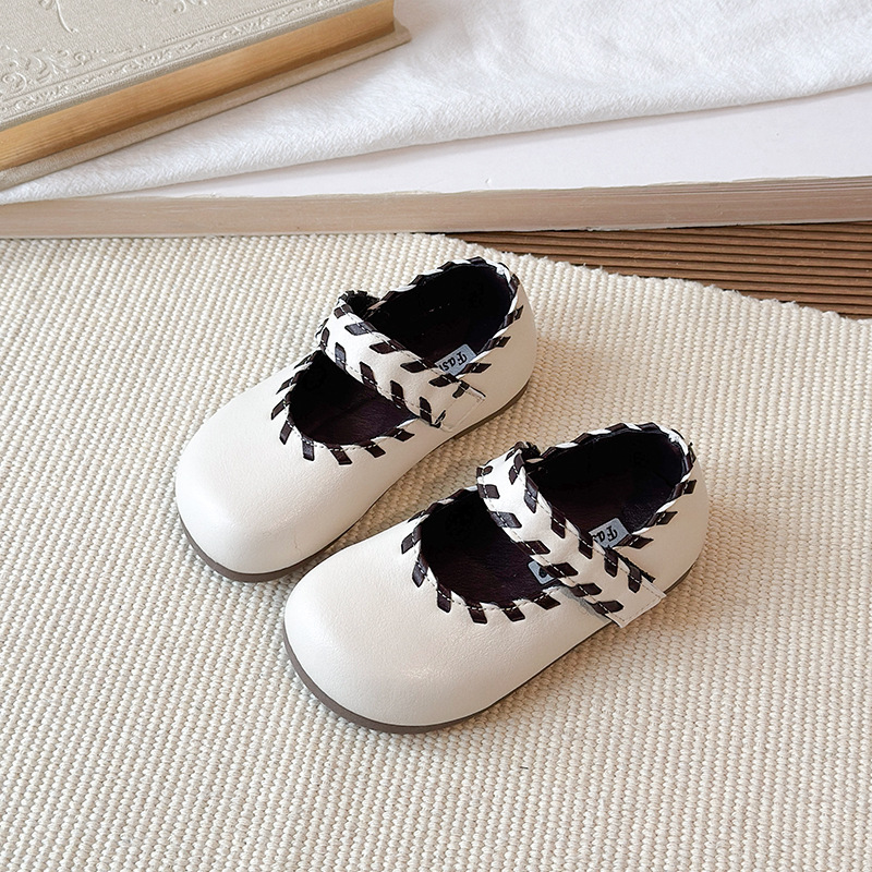 Children's Little Leather Shoes Spring 2026 New Style for Little Girls Fashion Retro Temperament Single Shoes Versatile Flat Princess Shoes Children's Little Leather Shoes Spring 2026 New Style for Little Girls Fashion Retro Temperament Single Shoes Versatile Flat Princess Shoes