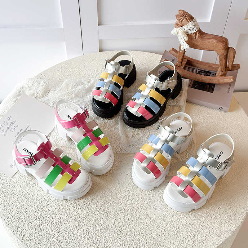 Cross border girls' sandals 2026 summer new color thick heel slippers fashionable temperament beach outdoor casual sandals