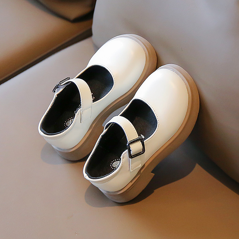 Girls' leather shoes 2024 Spring and Autumn new item, fashionable Korean version princess shoes for little girls, baby soft soled casual children's single shoes Girls' leather shoes 2024 Spring and Autumn new item, fashionable Korean version princess shoes for little girls, baby soft soled casual children's single shoes