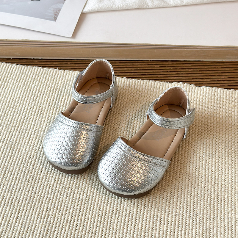 Girls' Sandals 2026 Spring New Retro Knitted Mary Jane Princess Sandals Girls' Soft Bottom Comfortable Casual Sandals Girls' Sandals 2026 Spring New Retro Knitted Mary Jane Princess Sandals Girls' Soft Bottom Comfortable Casual Sandals