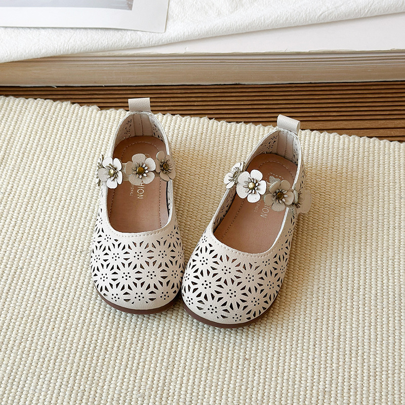 Girl Princess Shoes Spring and Autumn Leather Shoes for Baby Girls 2026 New Breathable Children's Shoes Soft Bottom Hollow Children's Shoes Single Shoes
