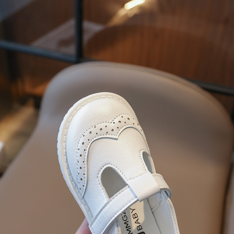 Girls' leather shoes 2024 Spring and Autumn new item, fashionable princess shoes for little girls, breathable single shoes for baby girls, soft soled casual shoes Girls' leather shoes 2024 Spring and Autumn new item, fashionable princess shoes for little girls, breathable single shoes for baby girls, soft soled casual shoes