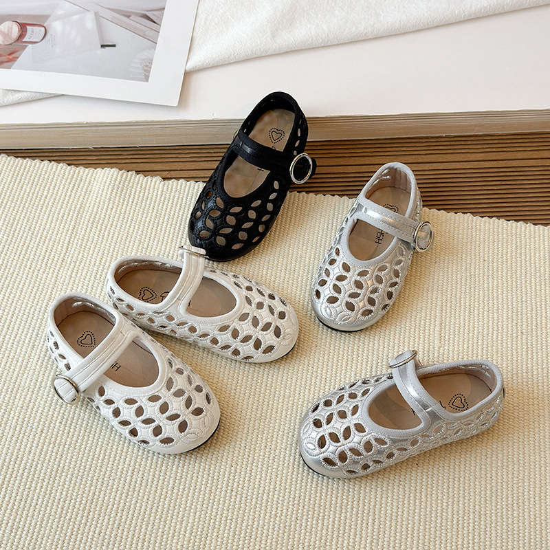Hollow out soft leather Mary Jane girls' sandals 2026 summer new round toe comfortable soft sole gentle wind fishing net hole sandals