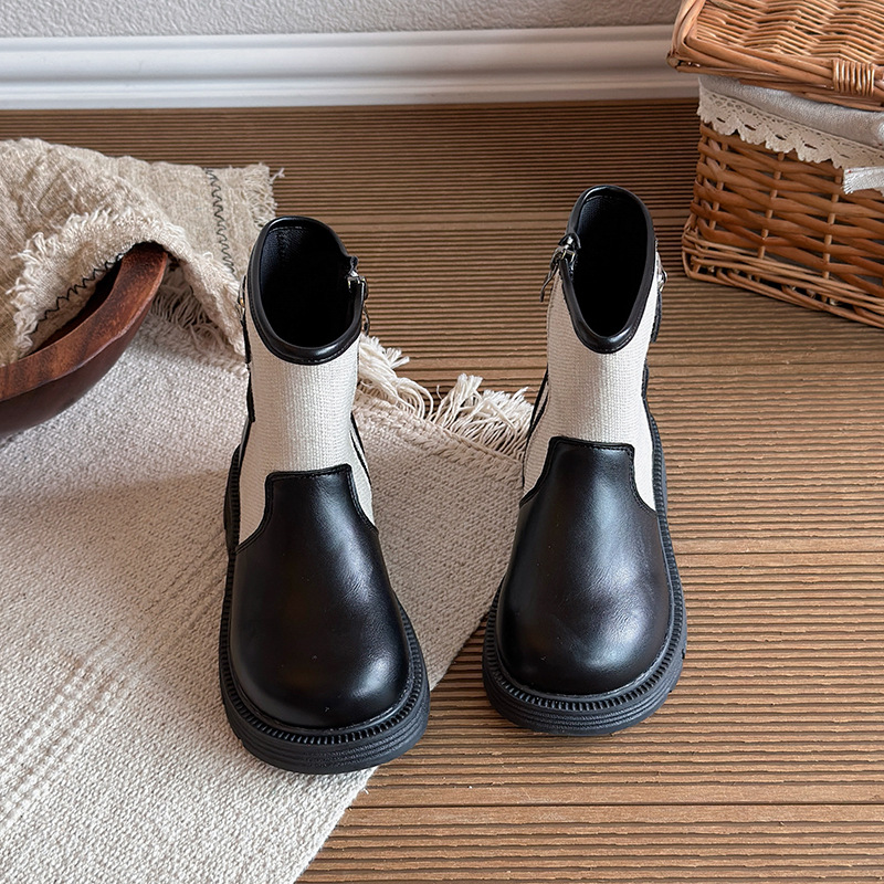 Girls' Fashion Boots 2026 Autumn New Collection Children's Versatile Western Style Medium High Top Leather Boots Korean Version Princess Soft Bottom Leather Boots Girls' Fashion Boots 2026 Autumn New Collection Children's Versatile Western Style Medium High Top Leather Boots Korean Version Princess Soft Bottom Leather Boots