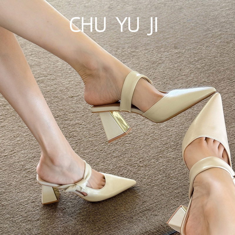 First Encounter Season White Baotou Sandals for Women 2026 New Summer Style Coarse Heel Pointed One Word Strap Cool Slippers for External Wear