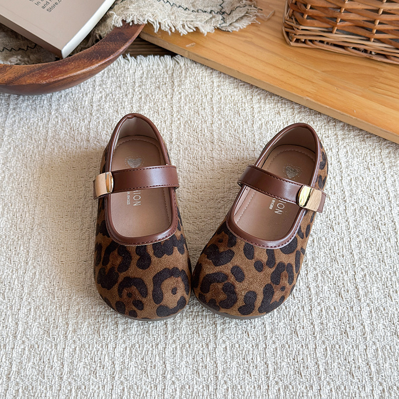 2026 Boken Mary Jane Shallow Mouth Children's Single Shoes New Velcro Flat Bottom Dress Versatile Bean Girls' Single Shoes 2026 Boken Mary Jane Shallow Mouth Children's Single Shoes New Velcro Flat Bottom Dress Versatile Bean Girls' Single Shoes